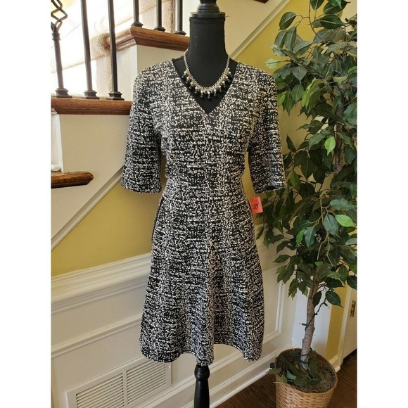 Julian Taylor Dresses & Skirts - JULIAN TAYLOR TEXTURED FIT & FLARE DRESS SZ 14